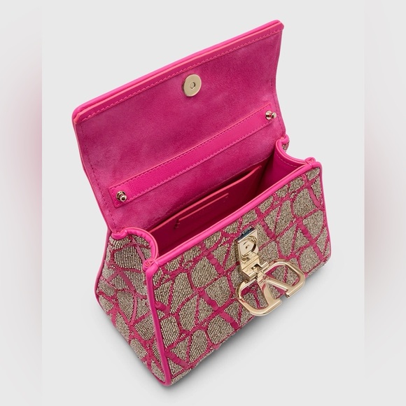 🛍️SOLD🛍️Valentino Garavani NWT VSLING Iconographe Mini
Sequins Top-Handle Bag - Picture 4 of 12